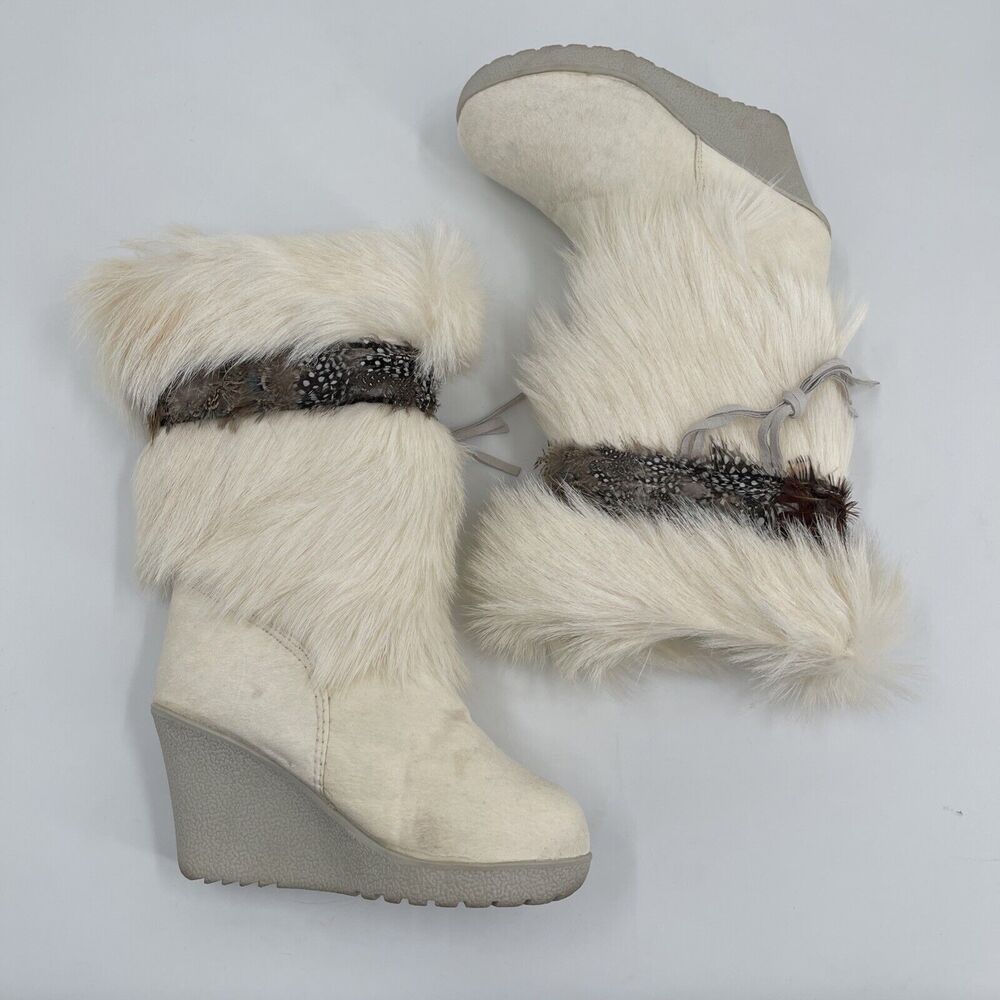 Bearpaw Wedge Goat Fur Winter Boots Womens 5 White Feathers - Picture 3 of 9